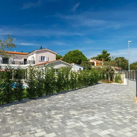 Suprema Premantura Ferienhaus *